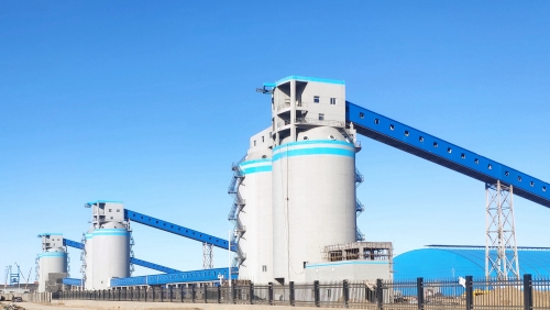 位于内蒙古与蒙古国交界处,共分为3个单位工程,每个单位工程2个筒仓